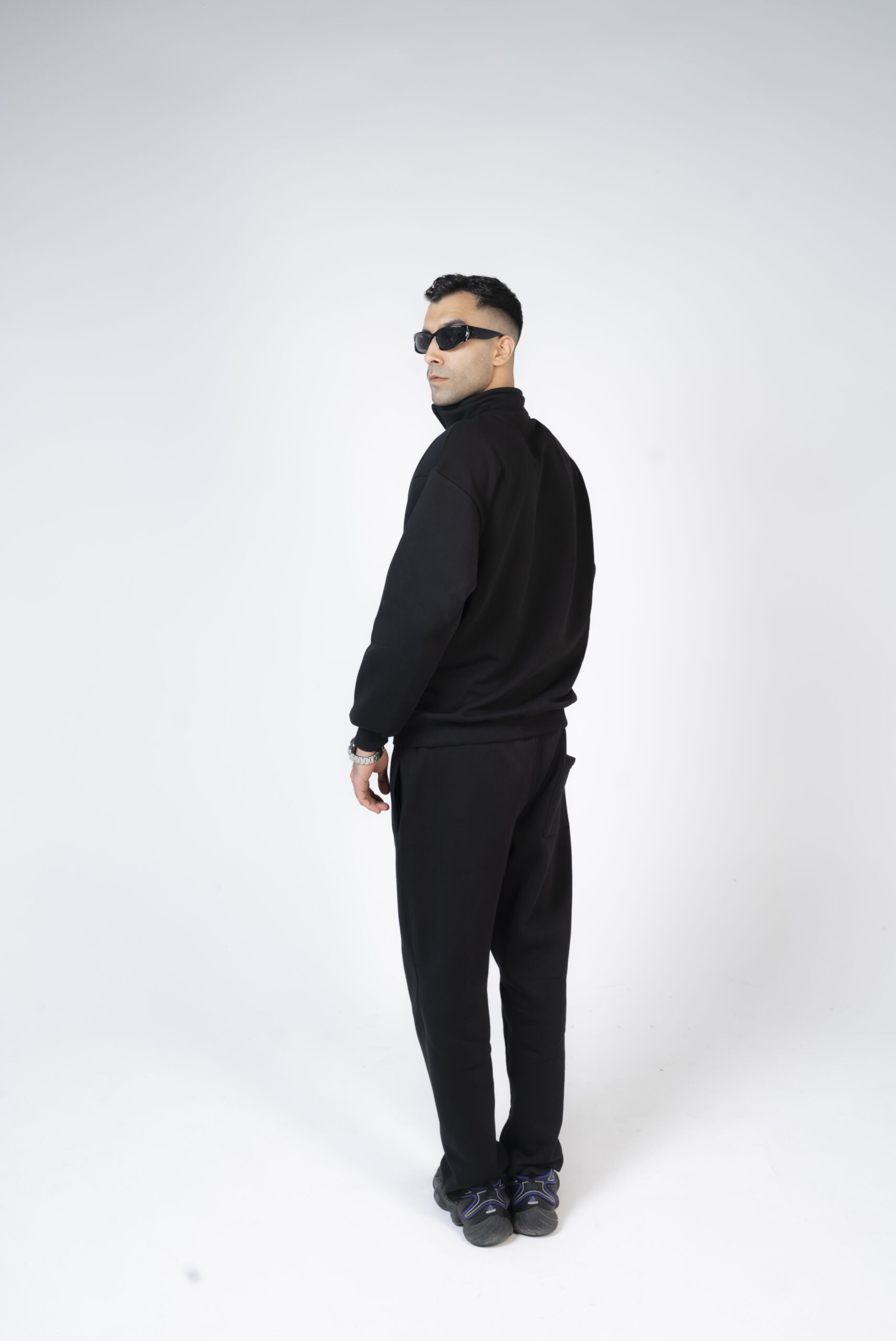 suit - black - Image 2