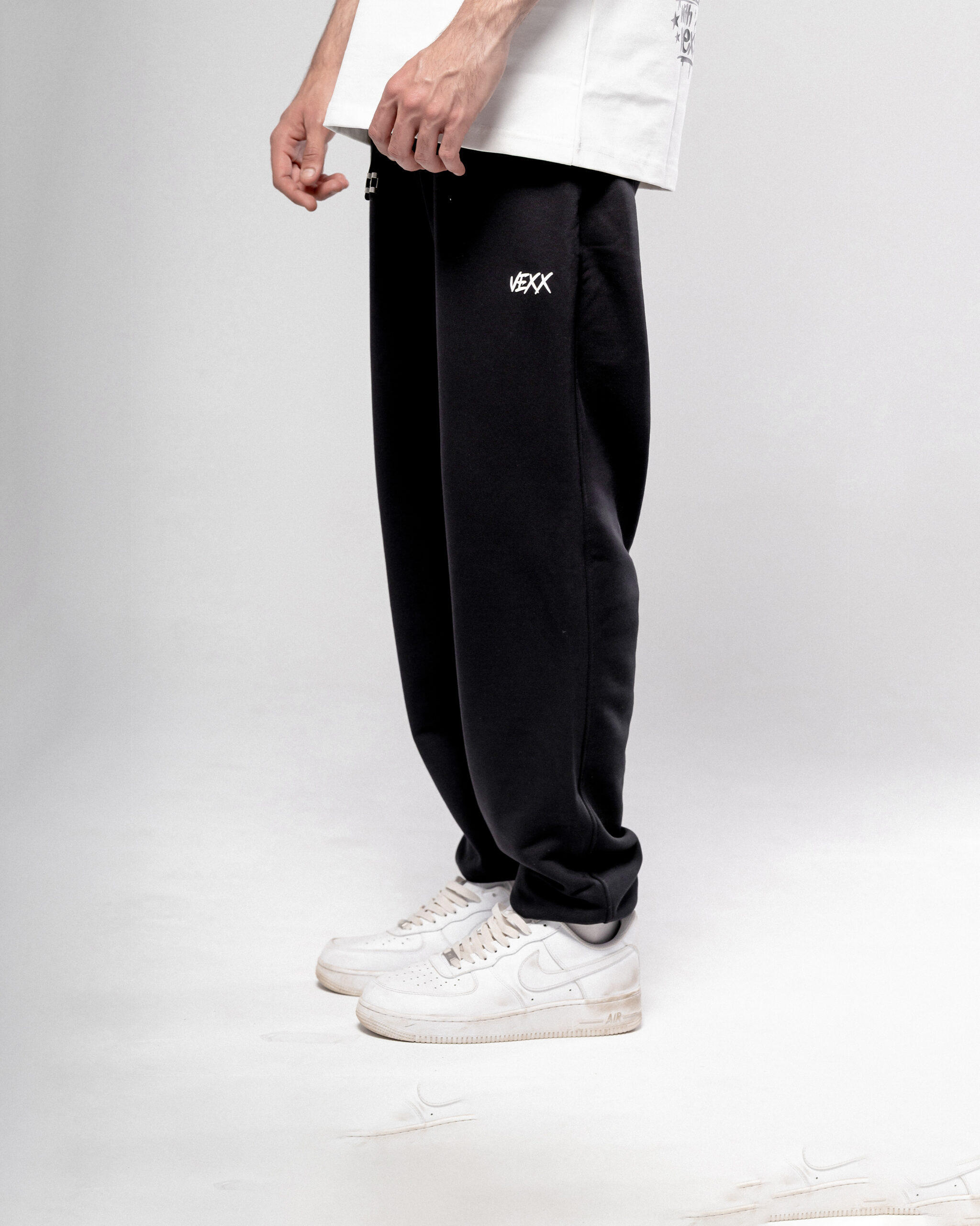 VEXX Cuffed Sweatpants – Black